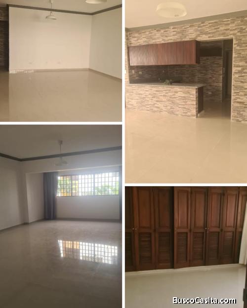Vendo Apartamento en Gazcue.