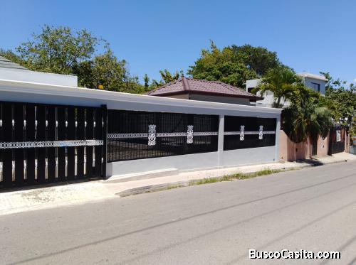 Casa amueblada con piscina para alquiler  