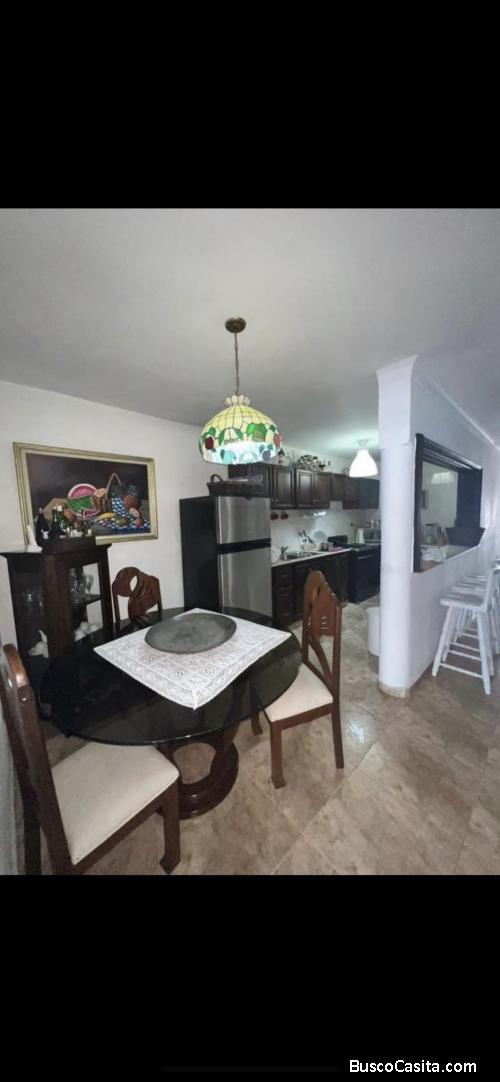 Vendo Penhouse en Gazcue vista al Mar.