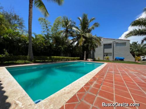  Villa En Venta  En Juan Dolio, San Pedro De Macorís ; Idi: 137536