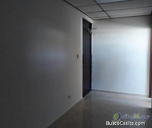 Local En Renta En Plaza Comercial, Santiago.; Idi: 84933