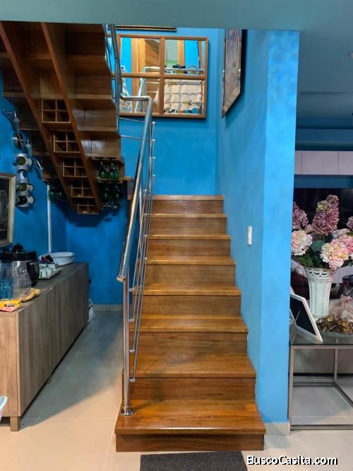  Vendo apartamento moderno tipo Penthouse,  en el Mirador Sur