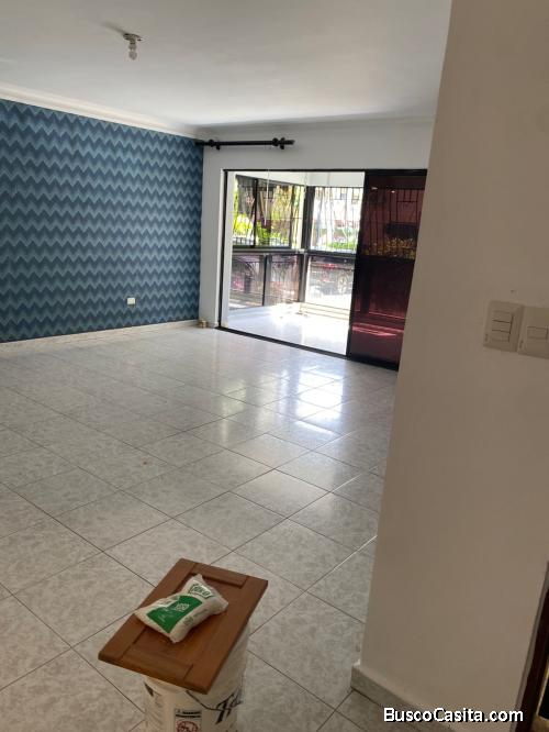 Apartamento en las Praderas, 200 m2 Aven Nunez de Caceres, Las Lauras