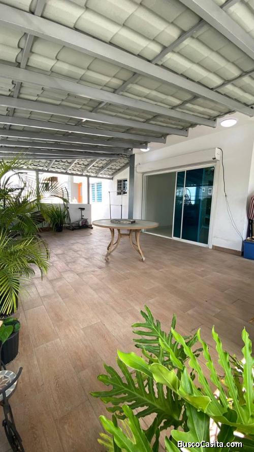 Evaristo Morales  2do Nivel Con Terraza 3 Habitaciones ; Idi: 138010