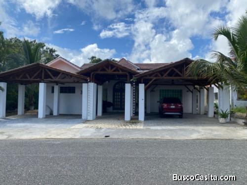 Villa En Venta Y Alquiler En Juan Dolio Metro Country ; Idi: 132848