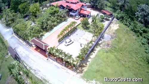 VILLA AMPLIA Y AMUEBLADA DE VENTA EN BONAO