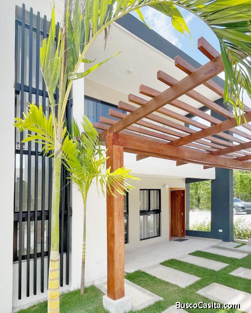Casa en Venta en Proyecto Cerrado con Piscina en Punta Cana