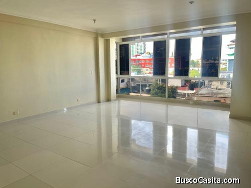 En venta apartamento en Alma Rosa I de 3 habitaciones