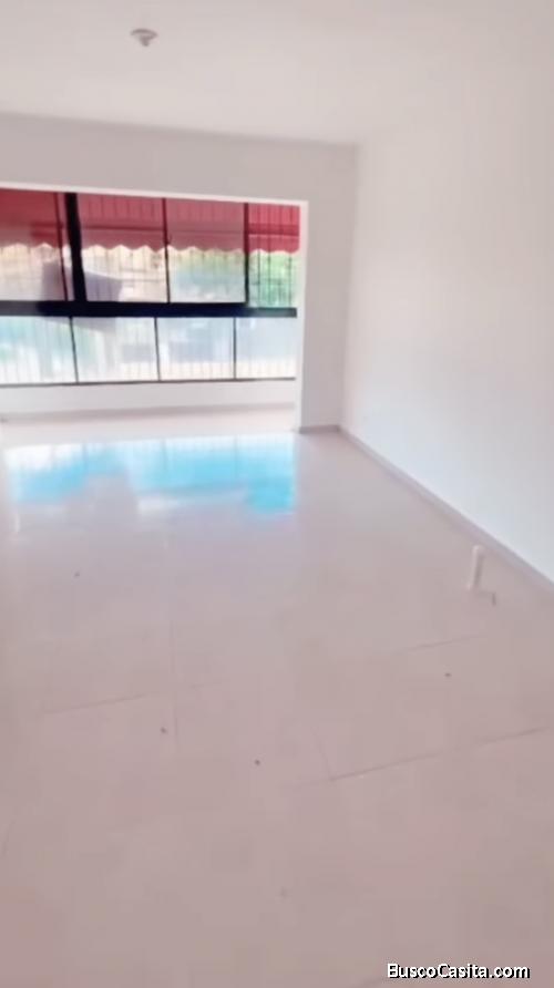Apartamento en alquiler a una esquina de la embajada americana.