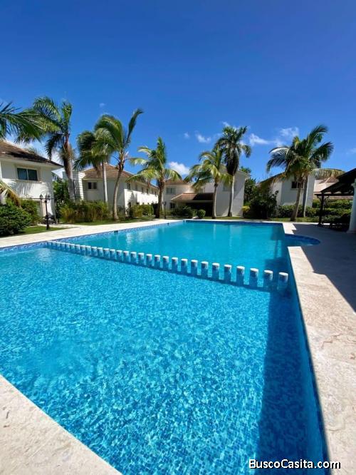 Rento hermosa villa adosada en Punta Cana Village!!!