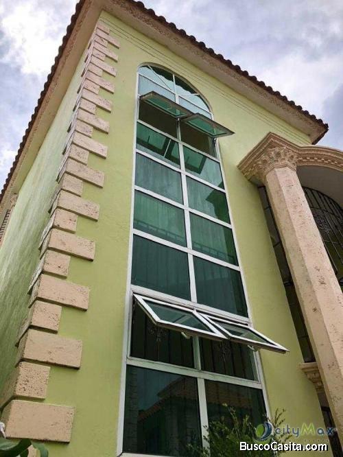 Casa En Venta En Los Trinitarios  Zona Oriental ; Idi: 86584