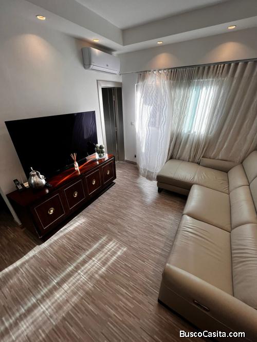 En Venta Apartamento con vista al Mar en La Esperilla