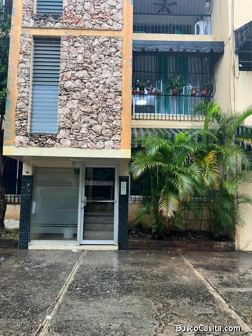REMAX METROPOLITANA. Alquila Apartamento   en Naco