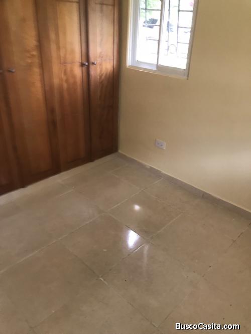 alquilo apartamento en la jacobo 1er nivel, jardines del arroyo