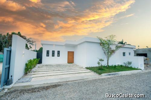 VILLA DE VENTA EN CABARETE PUETO PLATA