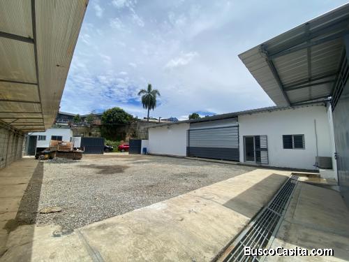 Nave Industrial En Alquiler, Autopista Duarte, KM 14.