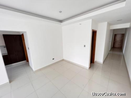 Apartamento en Renta en Torre Moderna de Renacimiento