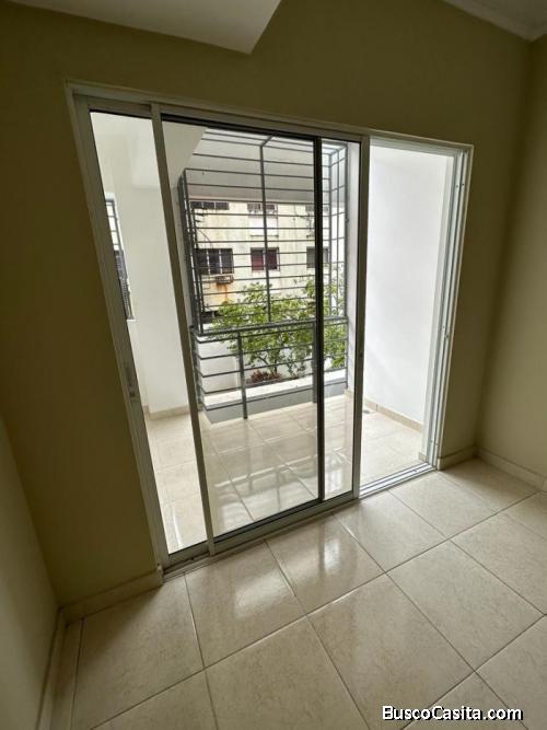 De Oportunidad - Apartamento En Venta En Villa Aura; Idi: 139500