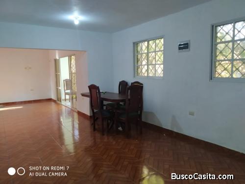 VENDO VILLA DE OPORTUNIDAD EN SAN CRISTOBAL, SECTOR VILLA ESPLENDOR, REBAJADA