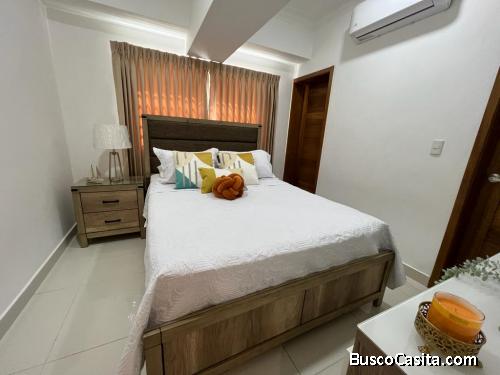 Se Vende Apto de 2 Habs.  Amueblado de primera,  Evaristo Morales, 101 Mts.2, 3er. Nivel