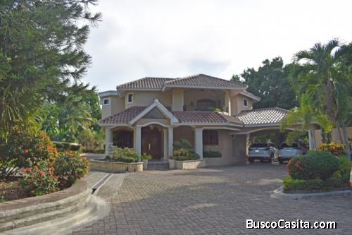 Casa En Venta Buena Vista Santiago; Idi: 30513