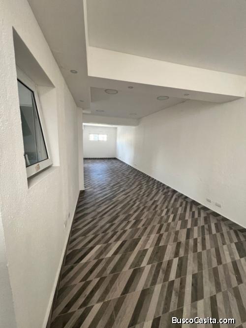 Alquiler de Oficina Comercial en Bella Vista en la Rómulo Betancourt 