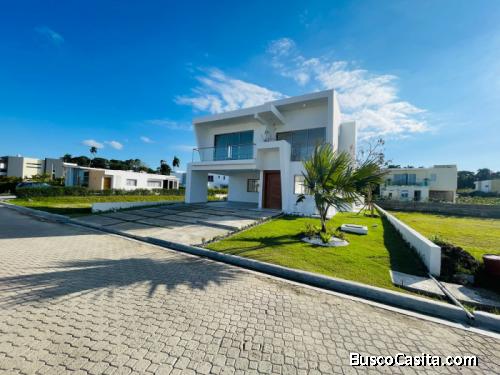 Venta De Villa  Proximo A Playa Dorada ,puerto Plata; Idi: 139890