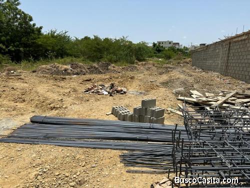 VENDO SOLAR DE 588.29 M2 EN LOS REYES SANHTIAGO DE LOS CABALLEROS