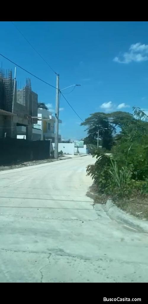 Venta De Solar En Residencial Cerrado En Gurabo; Idi: 140126
