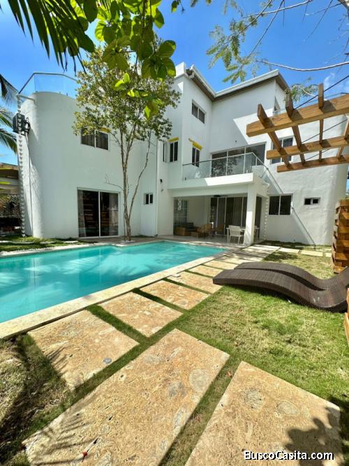 Venta De Exclusiva  Villa En Juan Dolio , Rep.dom.; Idi: 140702