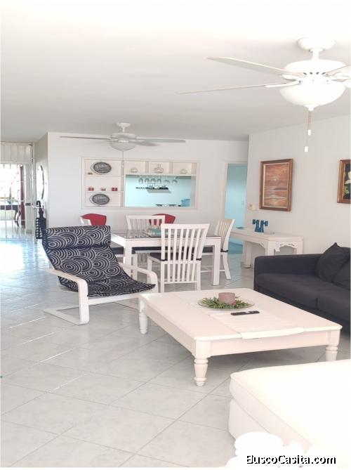 ALQUILO APTO CON VISTA AL MAR, AMUEBLADO, 2 HABS., 6TO PISO, 110 MTS.2, ZONA UNIVERSITARIA