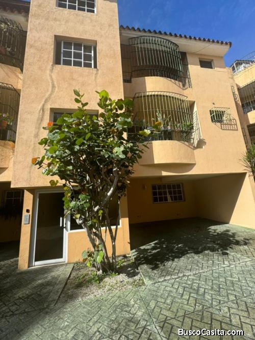Alquilo Apartamento Clásico En Gazcue Primer Piso ; Idi: 141111