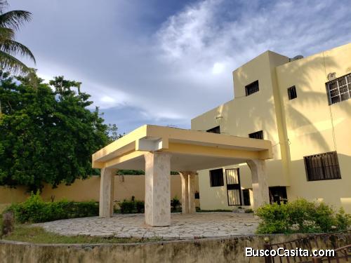 ESPECTACULAR VILLA CON PISCINA Y JACUZZI