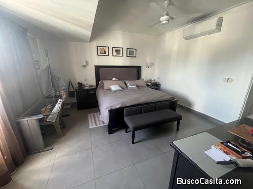 VENDO APARTAMENTO EN NACO  UNO POR PISO