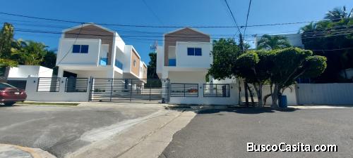 ALQUILO CASA EN SANTIAGO