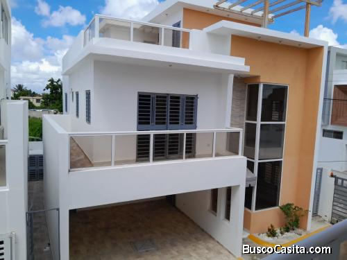 CASA EN VENTA EN EXCLUSIVO RESIDENCIAL CERRADO DE 6 CASAS
