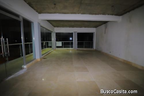 Alquiler de Local Comercial en República de Colombia