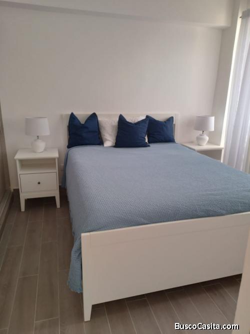 Rento Hermoso Apartamento Amueblado  Piso Alto  en Juan Dolio:
