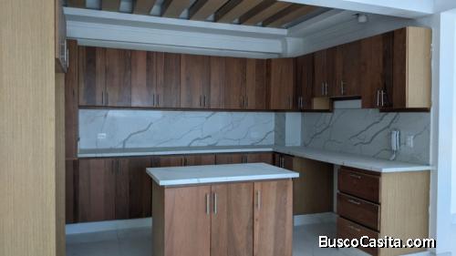 En Venta Ph Nuevo De 3 Niveles En Alma Rosa I; Idi: 114529