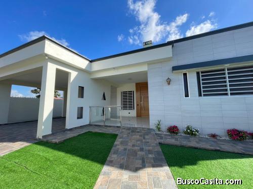CASA AMPLIA Y MODERNA DE VENTA EN JARABACOA