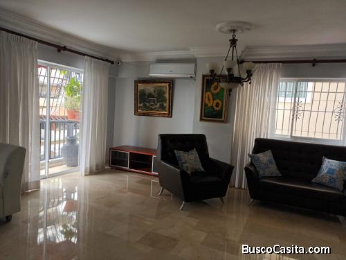 ALQUILO APARTAMENTO EN BELLA VISTA VACIO O SEMI AMUEBLADO