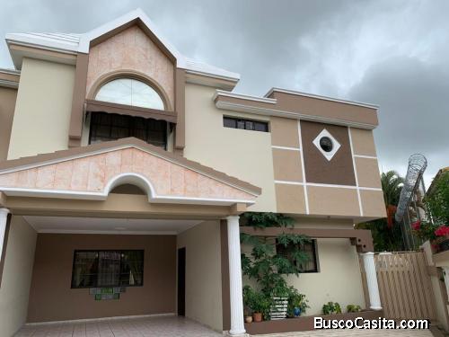 Vendo hermosa casa en Santo domingo, Este en la Guayubín Olivo
