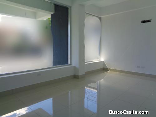 Local Comercial en Las Castellanas, Ideal para Tiendas
