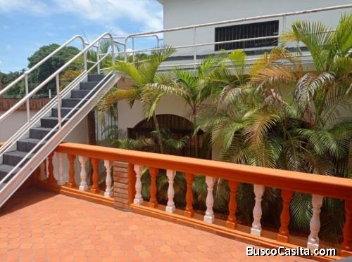 Hermosa y espaciosa  casa de Tres niveles, en Venta en Arroyo Hondo III.