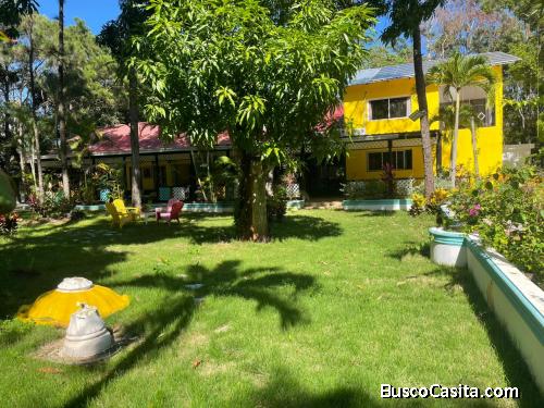 VILLA CON MUCHO TERRENO DE VENTA EN JARABACOA