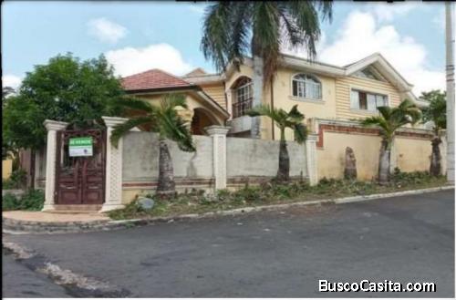 VENDO CASA EN ALTOS DE ARROYO HONDO I