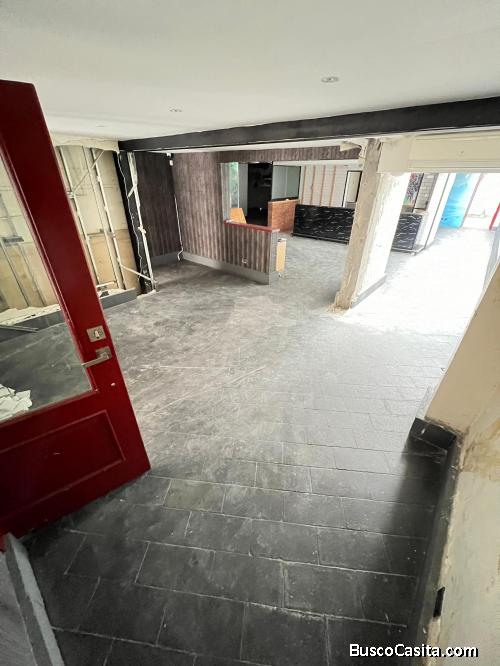 Alquilo Local Amplio En 1er Nivel Naco; Idi: 114711