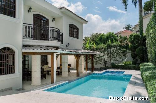 Casa En Venta Con Piscina Arroyo Hondo Iii ; Idi: 105995