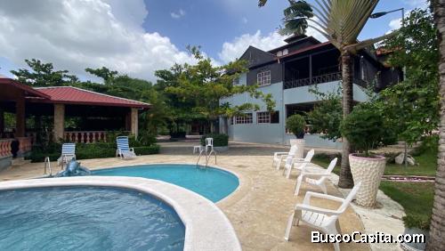 VILLA DE VENTA EN BONAO