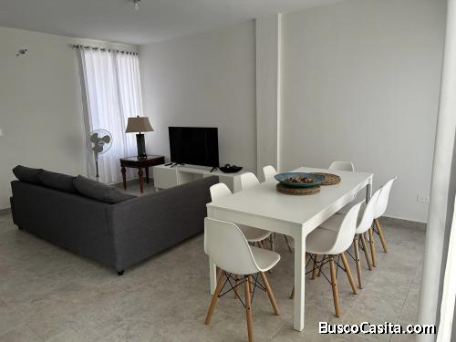 COSTA CANA Se alquila TOWNHOUSE EN  DOWNTOWN PUNTA CANA 